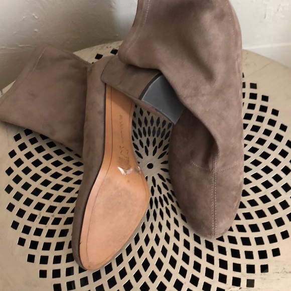 Suede ankle boots with block heels - Picture 3 of 3